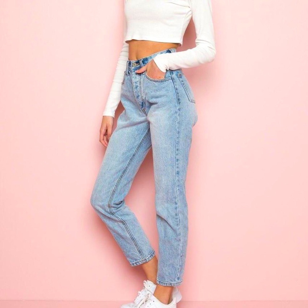 Brandy Melville Jane Light Wash Jeans